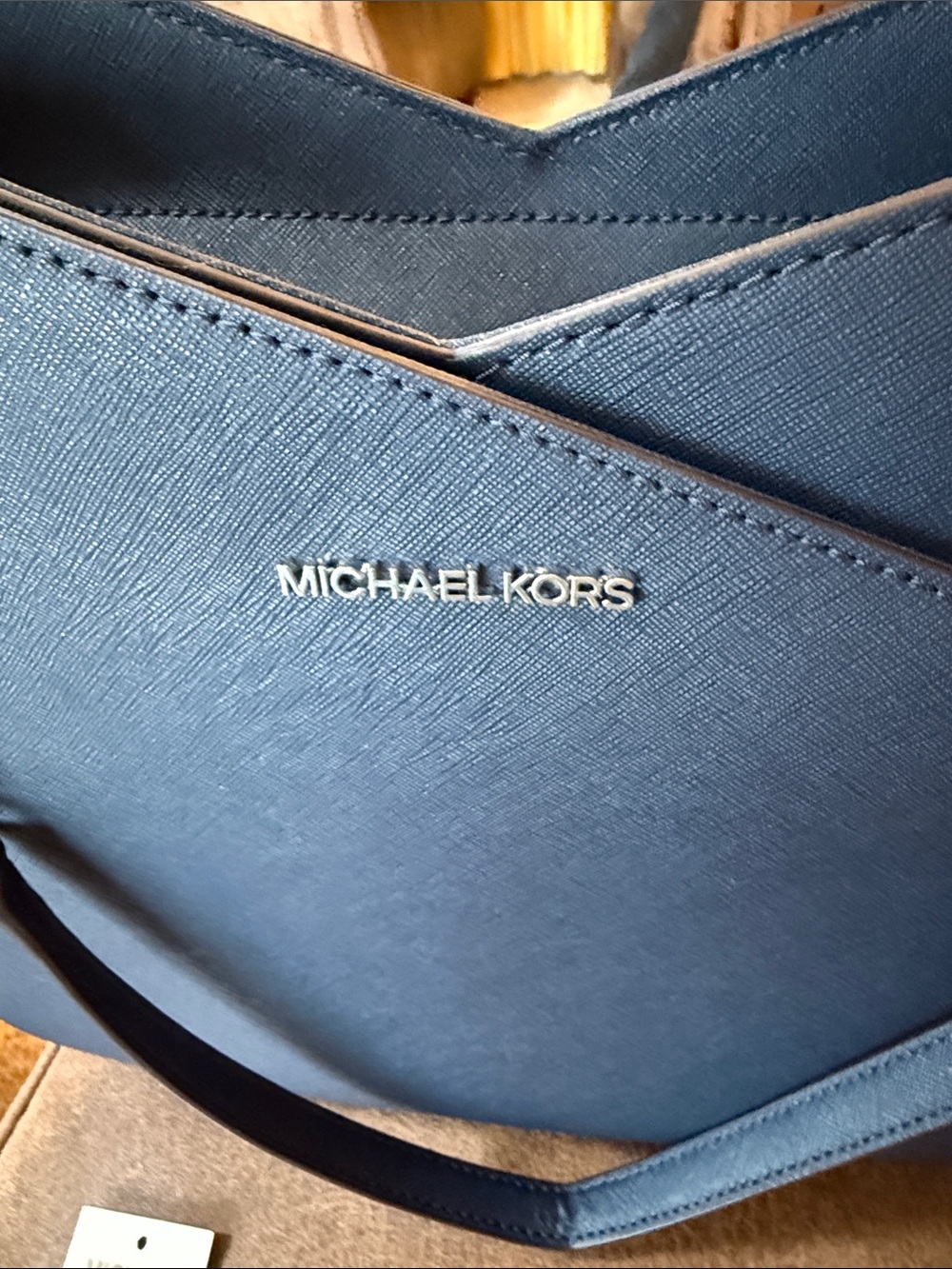 Michael Kors Jet Set Travel Tote - Picture 2 of 7